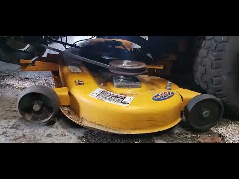 Видео: Почему ремни спадают с деки газонокосилки Cub Cadet? Как исправить, чтобы они не падали с деки 46...