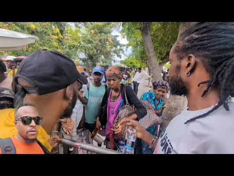 Видео: Накормим бездомных в центре Кингстона, Ямайка 🇯🇲