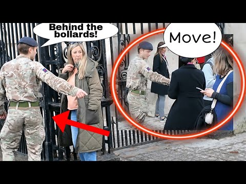 Видео: БЛЕСТЯЩИЙ патрульный вмешался и сказал туристам спрятаться за столбиками!