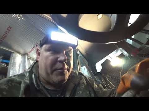 Видео: RVR часть 1 Замена печки.