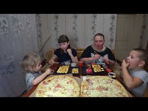 Видео: мукбанг/празднуем 10000 подписчиков 🥳/спасибо всем, что вы с нами❤❤❤