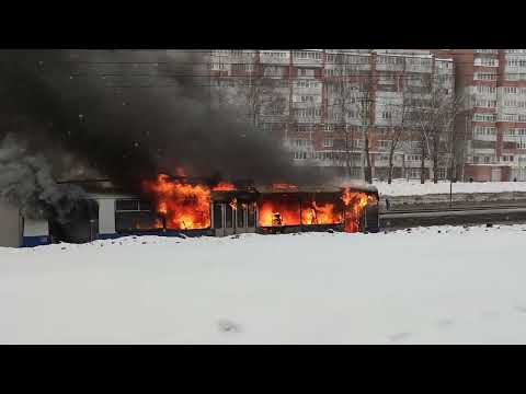 Видео: Пожар в Тройлебусе в Чебоксарах 04.03.23 VID 20230304 151722
