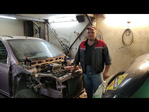 Видео: Тойота витц. Первый запуск после длительного простоя.