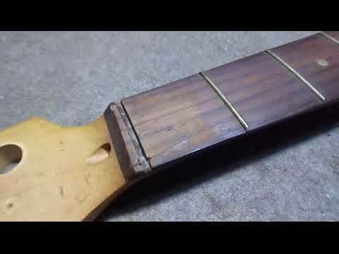 Видео: Пятиструнный левосторонний Джаз бас Bakers .. Ремонт.