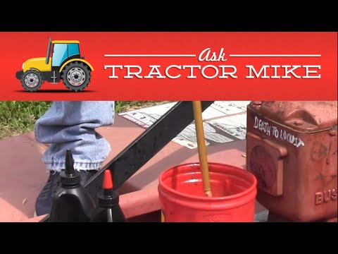 Видео: Как и когда менять масло в коробке передач Bush Hog