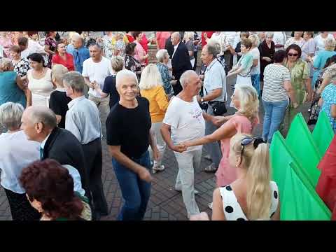 Видео: "Я верю в то, что есть - любовь на свете есть..."☺😍💞🌸🌺🥀