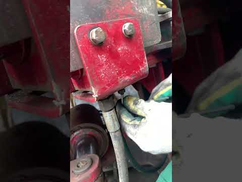 Видео: Регулировка усилия сжатия нижнего зажима ГКШ-3200