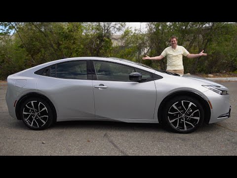 Видео: Toyota Prius Prime 2023 года это отличный электро-компромисс
