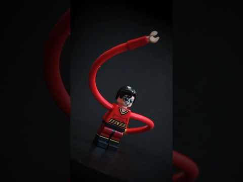 Видео: Исправляем ошибку LEGO и добавляем фигурке Plastic man правильные руки