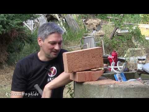 Видео: [hackmyth] Железная рубашка и другие трюки - Кирпичи