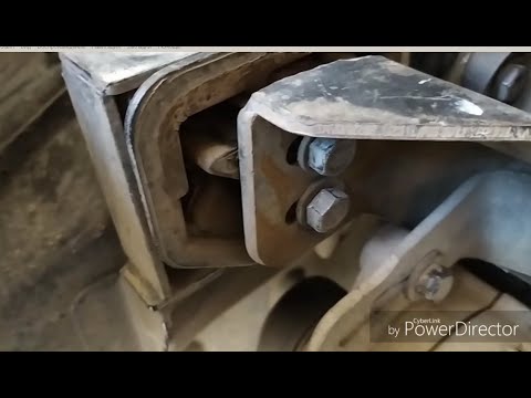 Видео: Меняю подушку двигателя автомобиля ЗАЗ СЕНС 1,3 HD