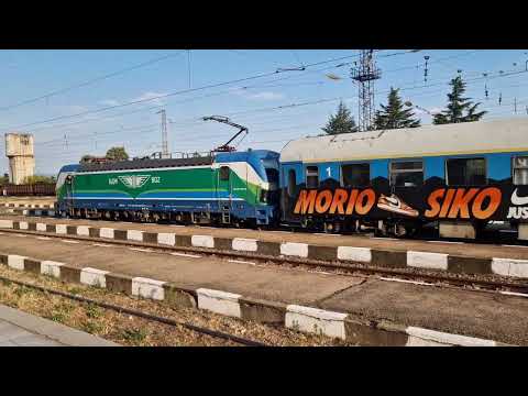 Видео: На ЖП Гара Карлово пристигат и заминават най-различни влакове,а някои и остават.🙂🚂🎶
