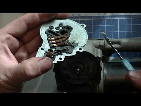 Видео: Opel Astra G, 2003 год. Ремонт привода стеклоочистителей лобового стекла.