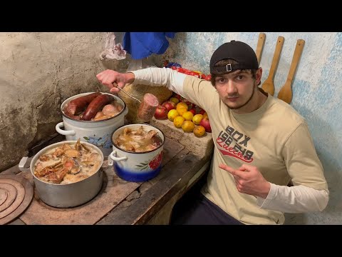Видео: ОПАСНАЯ ДЕГУСТАЦИЯ МЯСНОГО УЛОВА | ПРОВЕРКА НА ПРОЧНОСТЬ | БАЗА КОРМИТ