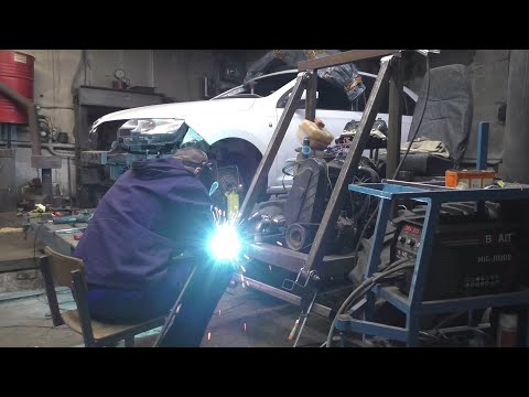 Видео: ГУСЕНИЧНЫЙ МИНИТРАКТОР ч.24 ФРОНТАЛЬНЫЙ ПОГРУЗЧИК???