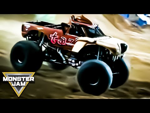 Видео: Taz Freestyle | Monster Jam Мировой финал IX | Monster Jam