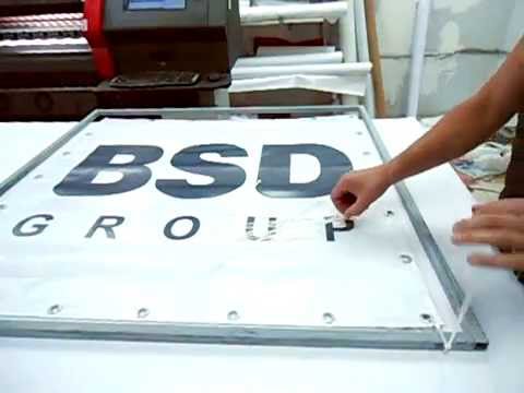 Видео: Монтаж баннеров. Москва, Владивосток. Наружная реклама