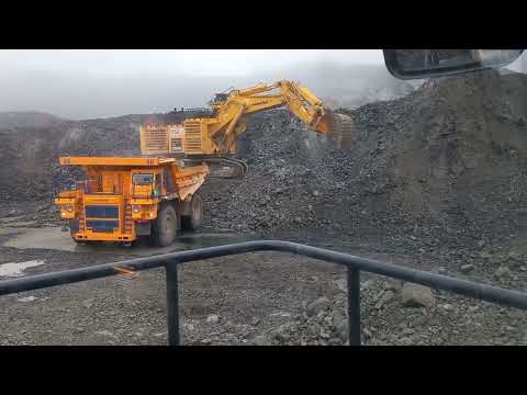 Видео: ПОГРУЗКА ПОРОДЫ KOMATSU PC-3000&BELAZ 7513