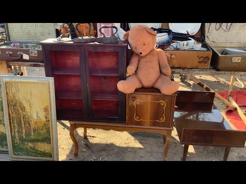 Видео: Что купила на БАРАХОЛКе . ВСЕ старое продают на Блошином    спб  / обзор