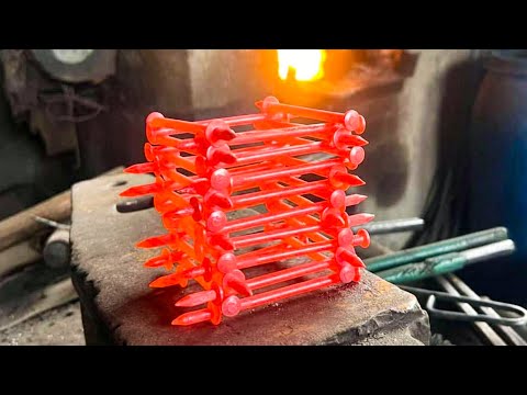 Видео: 🔩 Дамасская Сталь. Нож Из Бетонных Гвоздей. Настоящее Кование Огнем.