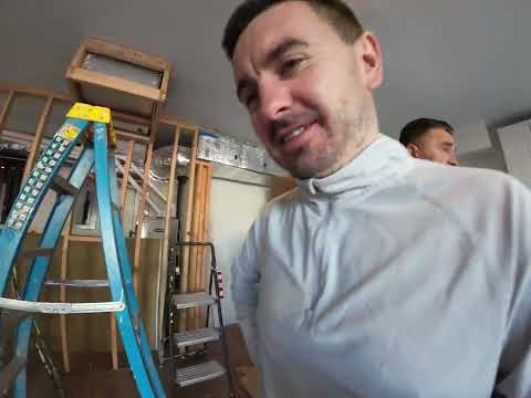 Видео: Не пройшли Інспекцію,встановлення вікна ,встановили фанеру )чекаєм Інспектора )