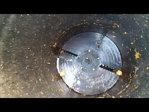 Видео: корморезка электрическая.25 лет работы.