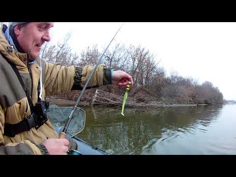 Видео: Белоомут.  Целый день на реке