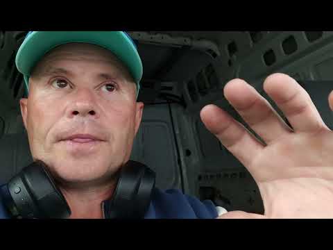 Видео: Когда и как обрабатывать сруб льняным маслом.
