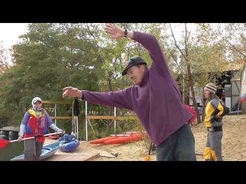 Видео: Как грести на катамаране