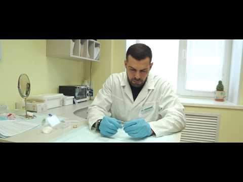 Видео: Уход за пластмассовым глазным протезом