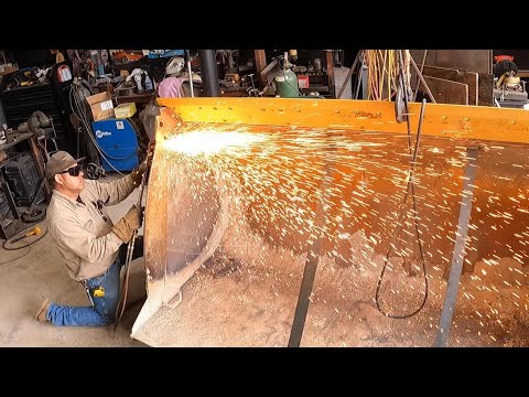 Видео: Ремонт ковшей фронтальных погрузчиков. (Часть 1)