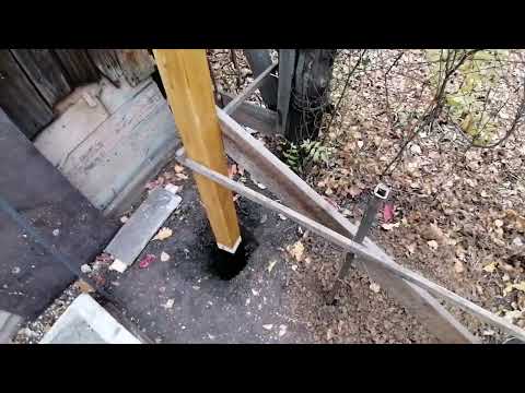 Видео: Как правильно установить Деревянные столбы для забора!?