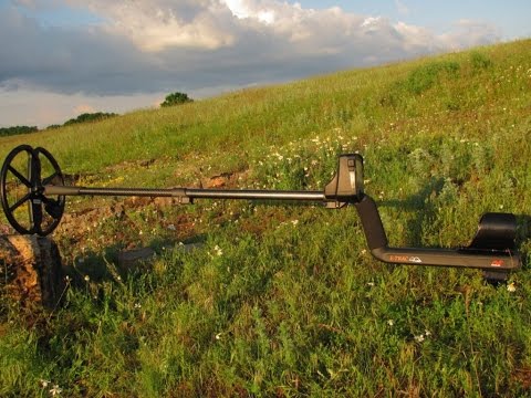 Видео: коп №27 ( Поиск клада E-Trac & Safari. Рома чемпион :)