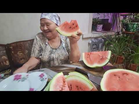Видео: Купили арбуз.                                           Ездили на рынок                             