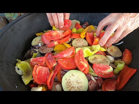 Видео: БАСМА НЕ КАК У ВСЕХ.МЯСО С ОВОЩАМИ В КАЗАНЕ.УГОЩАЮ ГОСТЕЙ