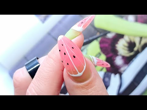 Видео: ЯК ВТИРАТИ ПІГМЕНТ В НІГТІ? ІДЕЯ МАНІКЮРА ПІГМЕНТОМ ДЛЯ НІГТІВ