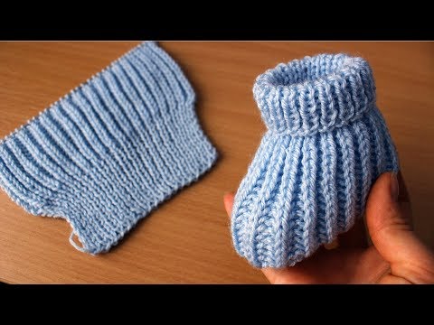 Видео: Простые пинетки от 3-6 месяцев. Вяжем детские следочки спицами