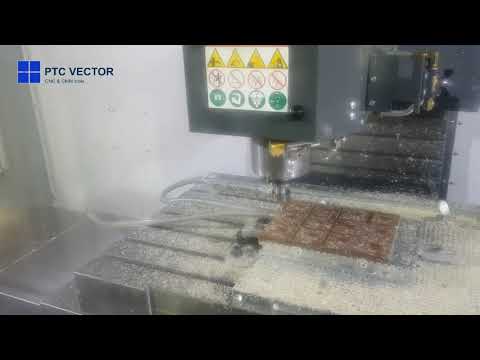 Видео: Групповая обработка текстолитовых мелких деталей