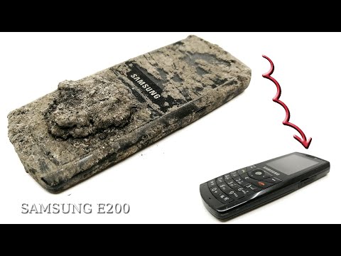 Видео: Реставрация старого SAMSUNG E200 & заброшенный телефон восстановления SAMSUNG E200