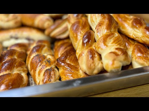 Видео: Сдобные булочки , булочки 🥐 ! Утром с  маслицем и чаек с лимоном ! Ох и вкусно !