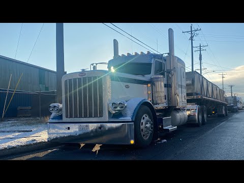 Видео: Разгрузка в городе Сиэтл, Штат Вашингтон￼￼