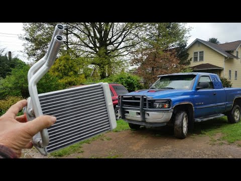 Видео: Замена радиатора отопителя Dodge Ram.