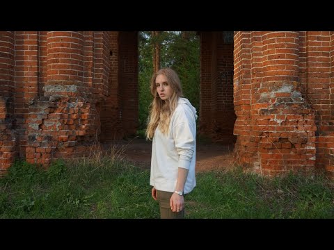 Видео: 22 ИЮНЯ В 4 ЧАСА УТРА... "Колоколенка" (музыка и стихи Леонида Сергеева) - Анна Караванова