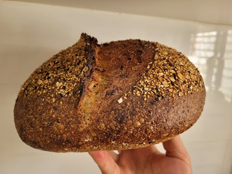 Видео: Надрезы на хлебе и как проверить, что тесто расстоялось