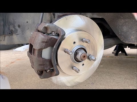 Видео: Mitsubishi Lancer 2003 ES — Замена роторов