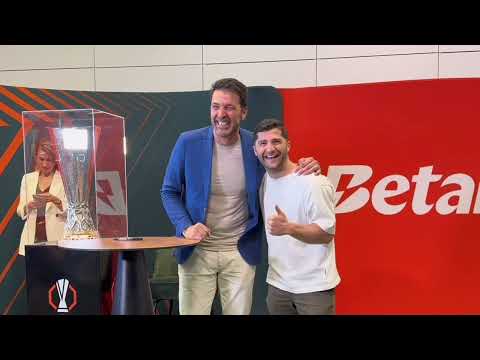 Видео: БИХ БУФОН НА ЛЮБИМАТА МУ ИГРА “КАМЪК, НОЖИЦА, ХАРТИЯ”