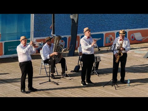 Видео: Ах! Как Они Невероятно Играли!  Всем Знакомые Ретро Мелодии!