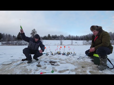 Видео: 🏕 ДВА ДНЯ НА НЕЗНАКОМОМ ОЗЕРЕ / ЗИМНЯЯ РЫБАЛКА 2019 / ОБЗОР ПАЛАТКИ УП-2 АЛТАЙ