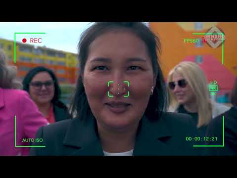 Видео: Торжественная линейка  Битком под завязку забита. Айхал