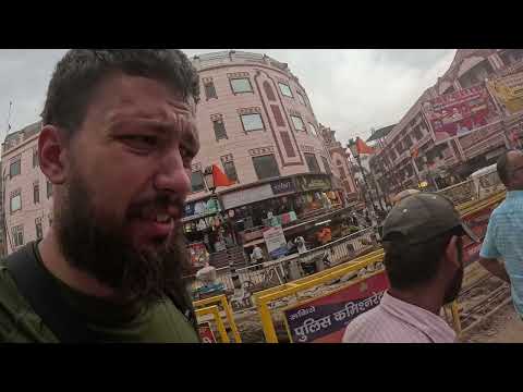 Видео: Индия: возвращение в мировую мусорку и священный город Варанаси из Непала [11]